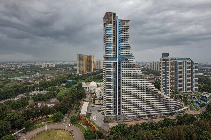 Amanora Gateway Towers, Hadapsar — Amanora